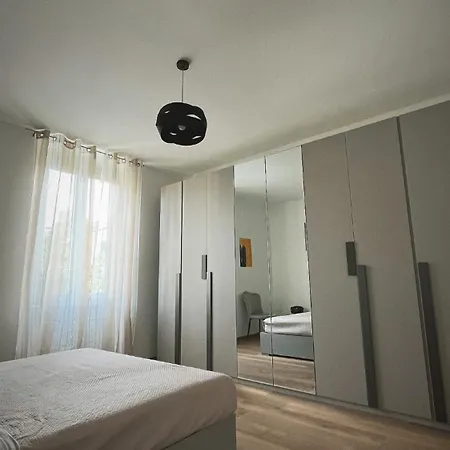 Rent House - Stazione لا سبيتسْيا